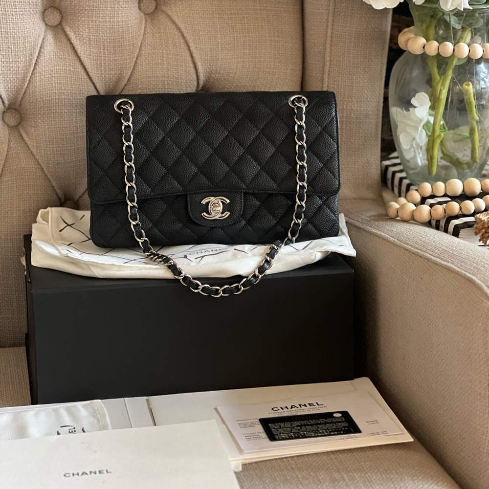 ❌SOLD❌Chanel Classic Medium Flap in black caviar Shw Holo19
